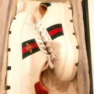 New  Authentic Ace Ribbed sole GUCCI Sneakers